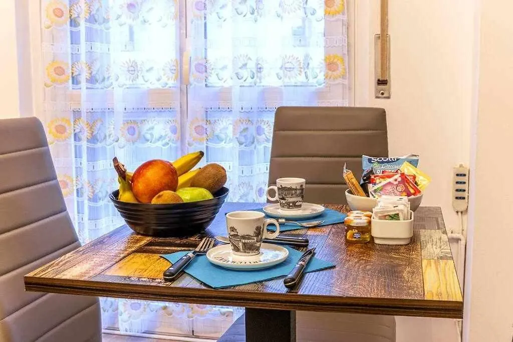 Apartment San Siro A 5 Minuti Casetta Dietro Allo Stadio Milan Italy